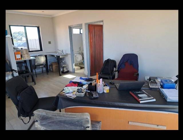 BUSINESS FOR SALE IN AUREUS